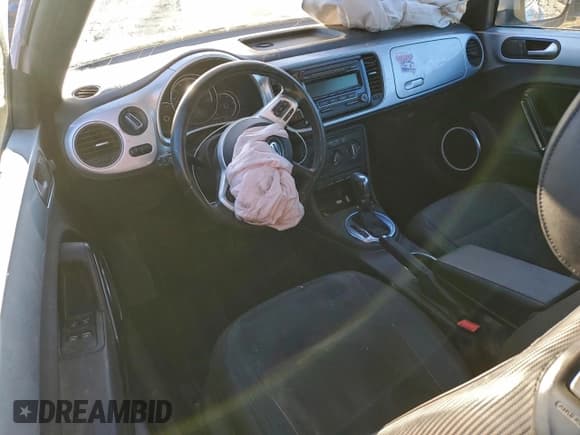 ✅ 2014 Volkswagen Beetle 1.8T • VIN: 3VW517AT4EM813931 • Lot: 94385195. Listed on Copart with Not provided. Free auction sales archive from the USA and detailed vehicle history report at DreamBid. Image 8.