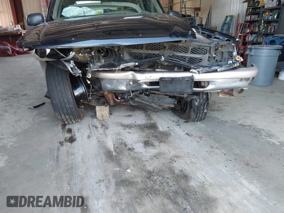 ✅ 1998 Ford Explorer XL • VIN: 1FMZU34E4WUA63571 • Lot: 42579244. Wystawiony na IAAI z przebiegiem 205 715 mil. Bezpłatny archiwum sprzedaży aukcyjnych z USA i szczegółowy raport historii pojazdu na DreamBid. Zdjęcie 6.