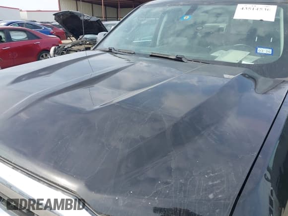 ✅ 2018 Chevrolet Silverado 1500 LT • VIN: 3GCPCREC9JG405137 • Lot: 43514530. Wystawiony na IAAI z przebiegiem 160 339 mil. Bezpłatny archiwum sprzedaży aukcyjnych z USA i szczegółowy raport historii pojazdu na DreamBid. Zdjęcie 6.