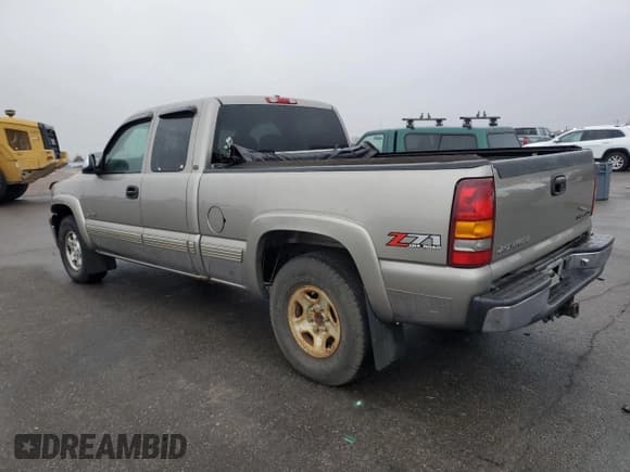 ✅ 2001 Chevrolet Silverado 1500 LS • VIN: 2GCEK19T511102161 • Lot: 92761435. Listed on Copart with 149,976 mi. Free auction sales archive from the USA and detailed vehicle history report at DreamBid. Image 2.