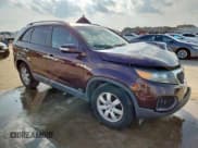 ✅ 2013 Kia Sorento LX • VIN: 5XYKTDA26DG368027 • Lot: 93560615. Listed on Copart with 140,902 mi. Free auction sales archive from the USA and detailed vehicle history report at DreamBid. Image 4.