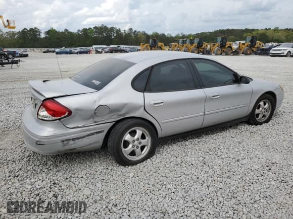 ✅ 2005 Ford Taurus SE • VIN: 1FAHP53U15A233371 • Лот: 52019685. Опубликован ранее на Copart с пробегом Не указан. Бесплатный доступ к архиву аукционных продаж из США и подробный отчёт об истории автомобиля на DreamBid. Изображение 3.