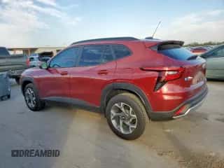 2025 Chevrolet Trax LT с VIN KL77LHEPXSC279448, выставлен на аукционе Copart как лот 85586835 с пробегом 4 612 миль миль и Чистый • Clean title. История ставок и продаж доступна на DreamBid. Изображение 2.