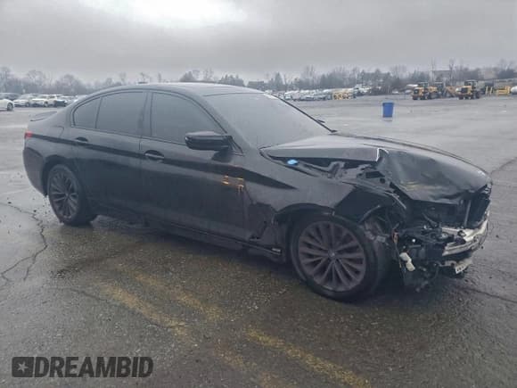 ✅ 2022 BMW 5 Series 530i xDrive • VIN: WBA13BJ0XNWX66938 • Лот: 95207525. Опубликован ранее на Copart с пробегом Не указан. Бесплатный доступ к архиву аукционных продаж из США и подробный отчёт об истории автомобиля на DreamBid. Изображение 4.