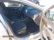 ✅ 2017 Chevrolet Cruze LT • VIN: 1G1BE5SM7H7197154 • Lot: 43555610. Listed on IAAI with 120,177 mi. Free auction sales archive from the USA and detailed vehicle history report at DreamBid. Image 5.