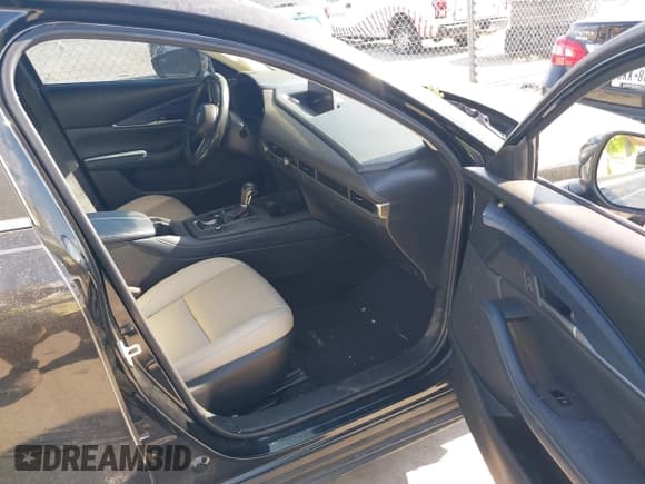 ✅ 2020 Mazda CX-30 Select • VIN: 3MVDMACLXLM116162 • Лот: 43205135. Опубликован ранее на IAAI с пробегом 60 583 миль. Бесплатный доступ к архиву аукционных продаж из США и подробный отчёт об истории автомобиля на DreamBid. Изображение 5.