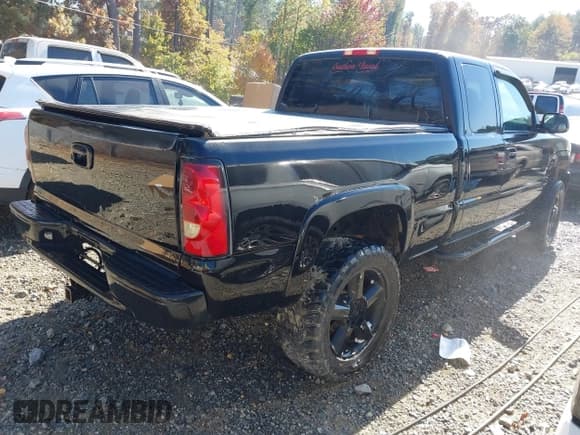 ✅ 1999 Chevrolet Silverado 1500 LS • VIN: 1GCEK19T9XE102607 • Lot: 43567335. Listed on IAAI with 415,306 mi. Free auction sales archive from the USA and detailed vehicle history report at DreamBid. Image 4.