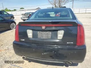✅ 2007 Cadillac STS-V • VIN: 1G6DX67D870153845 • Lot: 55298264. Wystawiony na Copart z przebiegiem 197 801 mil. Bezpłatny archiwum sprzedaży aukcyjnych z USA i szczegółowy raport historii pojazdu na DreamBid. Zdjęcie 6.