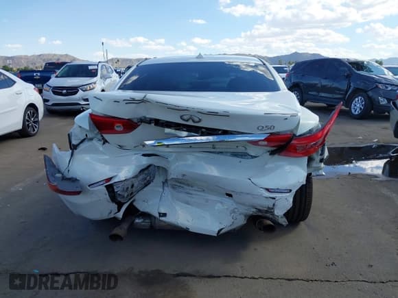 ✅ 2014 Infiniti Q50 • VIN: JN1BV7APXEM692401 • Lot: 43174801. Wystawiony na IAAI z przebiegiem 111 091 mil. Bezpłatny archiwum sprzedaży aukcyjnych z USA i szczegółowy raport historii pojazdu na DreamBid. Zdjęcie 16.