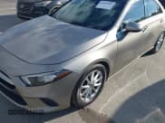 ✅ 2020 Mercedes-Benz A 220 • VIN: WDD3G4EBXLW038045 • Lot: 43895082. Wystawiony na IAAI z przebiegiem 104 897 mil. Bezpłatny archiwum sprzedaży aukcyjnych z USA i szczegółowy raport historii pojazdu na DreamBid. Zdjęcie 6.