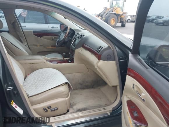 ✅ 2007 Lexus LS 460 • VIN: JTHBL46F375034710 • Lot: 43390521. Listed on IAAI with 222,929 mi. Free auction sales archive from the USA and detailed vehicle history report at DreamBid. Image 5.