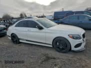 ✅ 2015 Mercedes-Benz C 300 Luxury • VIN: 55SWF4KB3FU090994 • Lot: 95710825. Wystawiony na Copart z przebiegiem Nie podano. Bezpłatny archiwum sprzedaży aukcyjnych z USA i szczegółowy raport historii pojazdu na DreamBid. Zdjęcie 4.