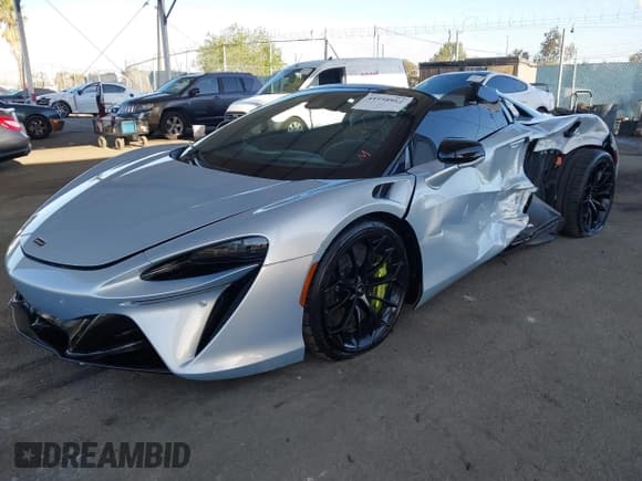 ✅ 2025 McLaren Artura • VIN: SBM16BEA6SW003220 • Лот: 41958982. Опубликован ранее на IAAI с пробегом 1 378 миль. Бесплатный доступ к архиву аукционных продаж из США и подробный отчёт об истории автомобиля на DreamBid. Изображение 2.