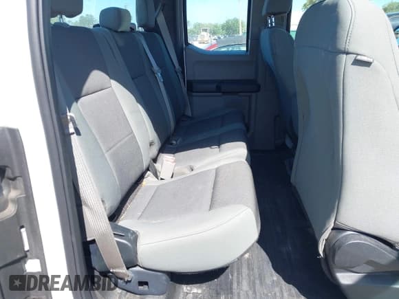 ✅ 2016 Ford F-150 XL • VIN: 1FTEX1CP4GFC85325 • Лот: 41949318. Опубликован ранее на IAAI с пробегом 252 263 миль. Бесплатный доступ к архиву аукционных продаж из США и подробный отчёт об истории автомобиля на DreamBid. Изображение 8.