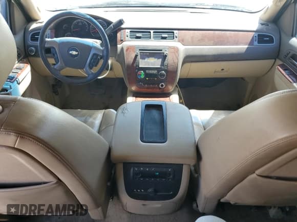 ✅ 2014 Chevrolet Tahoe LTZ • VIN: 1GNSCCE07ER112055 • Лот: 53975915. Опубликован ранее на Copart с пробегом 233 754 миль. Бесплатный доступ к архиву аукционных продаж из США и подробный отчёт об истории автомобиля на DreamBid. Изображение 8.