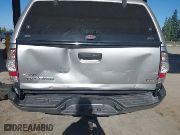 ✅ 2015 Toyota Tacoma • VIN: 3TMMU4FN7FM082699 • Lot: 42860186. Listed on IAAI with 146,871 mi. Free auction sales archive from the USA and detailed vehicle history report at DreamBid. Image 6.