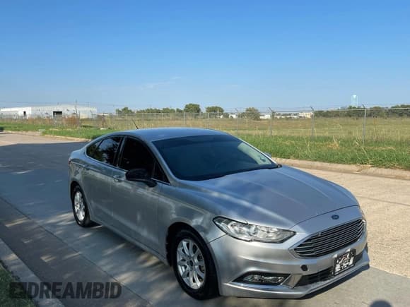 ✅ 2018 Ford Fusion S • VIN: 3FA6P0G75JR129643 • Lot: 85194505. Listed on Copart with 178,047 mi. Free auction sales archive from the USA and detailed vehicle history report at DreamBid. Image 1.