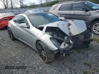 ✅ 2013 Hyundai Genesis Coupe Grand Touring • VIN: KMHHU6KJ8DU109493 • Lot: 54144355. Wystawiony na Copart z przebiegiem 94 372 mil. Bezpłatny archiwum sprzedaży aukcyjnych z USA i szczegółowy raport historii pojazdu na DreamBid. Zdjęcie 4.