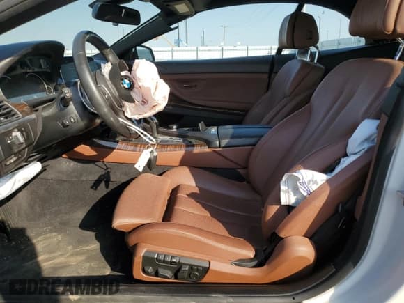 ✅ 2018 BMW 6 Series 640i xDrive • VIN: WBA6F3C55JD994850 • Lot: 75727994. Wystawiony na Copart z przebiegiem 20 112 mil. Bezpłatny archiwum sprzedaży aukcyjnych z USA i szczegółowy raport historii pojazdu na DreamBid. Zdjęcie 7.