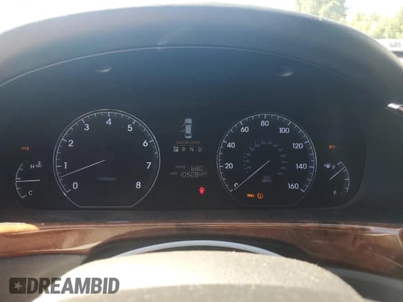 ✅ 2013 Hyundai Equus Signature • VIN: KMHGH4JH5DU059915 • Lot: 69230075. Listed on Copart with 105,084 mi. Free auction sales archive from the USA and detailed vehicle history report at DreamBid. Image 9.