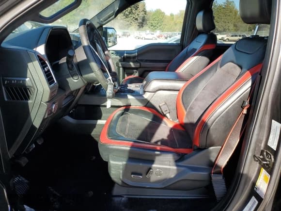 ✅ 2016 Ford F-150 Lariat • VIN: 1FTEW1EG4GFC17140 • Lot: 86803145. Wystawiony na Copart z przebiegiem 171 535 mil. Bezpłatny archiwum sprzedaży aukcyjnych z USA i szczegółowy raport historii pojazdu na DreamBid. Zdjęcie 7.