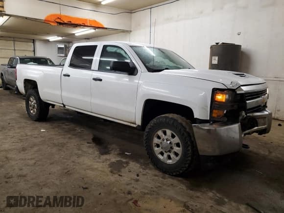 ✅ 2017 Chevrolet Silverado 2500HD Work Truck • VIN: 1GC1KUEYXHF231677 • Lot: 47259475. Wystawiony na Copart z przebiegiem 178 439 mil. Bezpłatny archiwum sprzedaży aukcyjnych z USA i szczegółowy raport historii pojazdu na DreamBid. Zdjęcie 4.