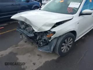 ✅ 2015 Volkswagen Passat S • VIN: 1VWAT7A38FC096154 • Lot: 41473044. Wystawiony na IAAI z przebiegiem 147 107 mil. Bezpłatny archiwum sprzedaży aukcyjnych z USA i szczegółowy raport historii pojazdu na DreamBid. Zdjęcie 6.