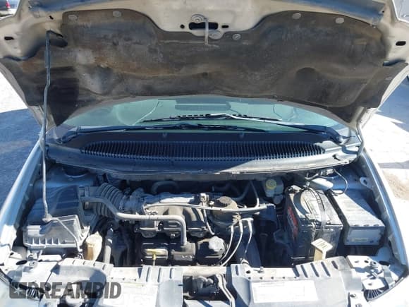 ✅ 2005 Dodge Caravan SXT • VIN: 2D4GP44L55R134475 • Lot: 43575271. Listed on IAAI with 200,475 mi. Free auction sales archive from the USA and detailed vehicle history report at DreamBid. Image 10.