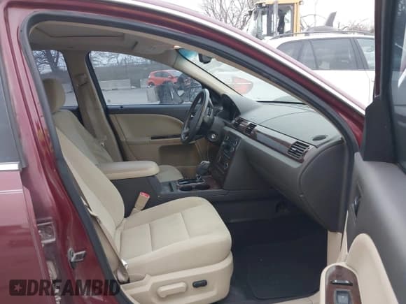 ✅ 2008 Ford Taurus SEL • VIN: 1FAHP24W28G105270 • Lot: 43723189. Listed on IAAI with 179,775 mi. Free auction sales archive from the USA and detailed vehicle history report at DreamBid. Image 5.