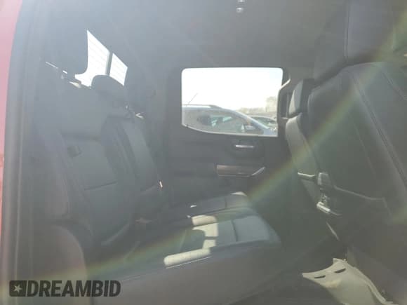 ✅ 2021 Chevrolet Silverado 1500 RST • VIN: 3GCUYEED2MG380639 • Lot: 77018834. Wystawiony na Copart z przebiegiem 36 501 mil. Bezpłatny archiwum sprzedaży aukcyjnych z USA i szczegółowy raport historii pojazdu na DreamBid. Zdjęcie 10.