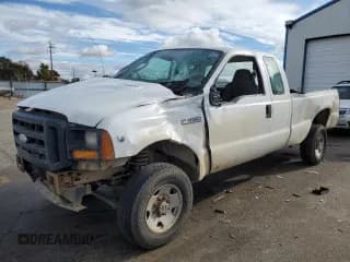 ✅ 2007 Ford F-350 XL • VIN: 1FTWX31Y97EA60156 • Lot: 76498074. Wystawiony na Copart z przebiegiem 235 340 mil. Bezpłatny archiwum sprzedaży aukcyjnych z USA i szczegółowy raport historii pojazdu na DreamBid. Zdjęcie 1.