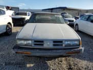 ✅ 1991 Oldsmobile Delta • VIN: 1G3HN54C2M1809327 • Lot: 84694064. Wystawiony na Copart z przebiegiem 225 092 mil. Bezpłatny archiwum sprzedaży aukcyjnych z USA i szczegółowy raport historii pojazdu na DreamBid. Zdjęcie 5.