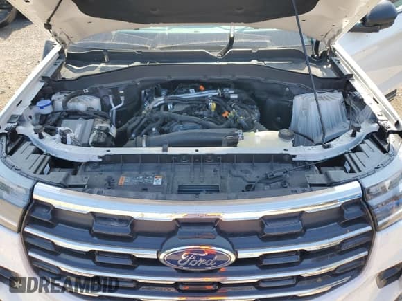 ✅ 2025 Ford Explorer Active • VIN: 1FMUK8DH9SGB00971 • Lot: 81470755. Listed on Copart with 15,515 mi. Free auction sales archive from the USA and detailed vehicle history report at DreamBid. Image 12.