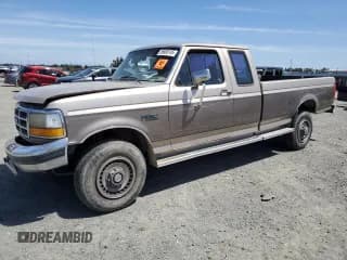 ✅ 1992 Ford F-250 • VIN: 1FTHX26G8NKA90766 • Лот: 56868745. Опубликован ранее на Copart с пробегом Не указан. Бесплатный доступ к архиву аукционных продаж из США и подробный отчёт об истории автомобиля на DreamBid. Изображение 1.
