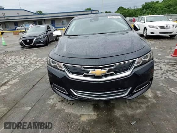 2018 Chevrolet Impala Premier z VIN 2G1125S33J9131555, wystawiony jako Copart lot #55965895 z przebiegiem 101 789 mil mil oraz Szkoda całkowita • Salvage title. Historia ofert i sprzedaży dostępna na DreamBid. Obrazek 14.