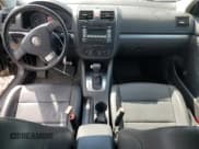 ✅ 2008 Volkswagen Jetta SE • VIN: 3VWRM71K28M175487 • Lot: 83800825. Wystawiony na Copart z przebiegiem 200 036 mil. Bezpłatny archiwum sprzedaży aukcyjnych z USA i szczegółowy raport historii pojazdu na DreamBid. Zdjęcie 8.