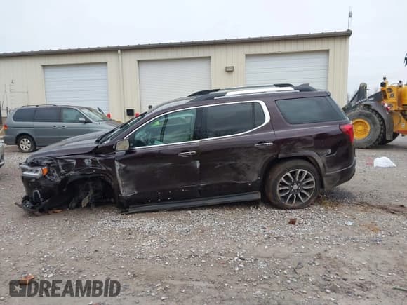 ✅ 2020 GMC Acadia Denali • VIN: 1GKKNPLS4LZ235005 • Lot: 41255174. Wystawiony na IAAI z przebiegiem 76 957 mil. Bezpłatny archiwum sprzedaży aukcyjnych z USA i szczegółowy raport historii pojazdu na DreamBid. Zdjęcie 15.