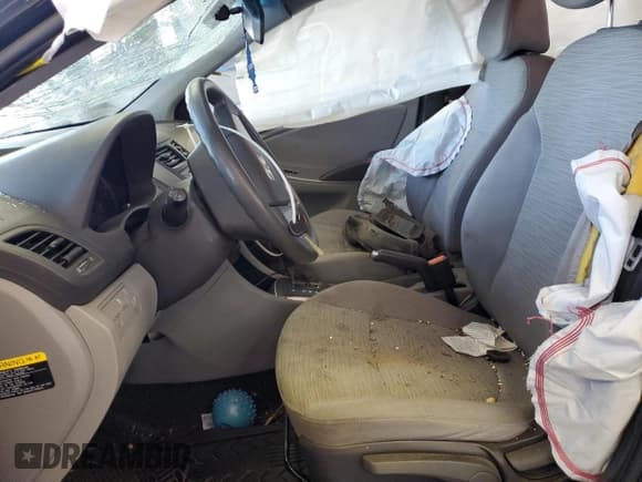 ✅ 2017 Hyundai Accent SE • VIN: KMHCT4AE6HU206087 • Лот: 73350044. Опубликован ранее на Copart с пробегом 135 353 миль. Бесплатный доступ к архиву аукционных продаж из США и подробный отчёт об истории автомобиля на DreamBid. Изображение 7.