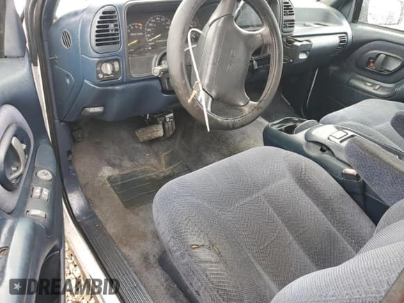 ✅ 1996 GMC Yukon • VIN: 3GKEK18R6TG521690 • Lot: 76060364. Listed on Copart with 1,878,249 mi. Free auction sales archive from the USA and detailed vehicle history report at DreamBid. Image 8.