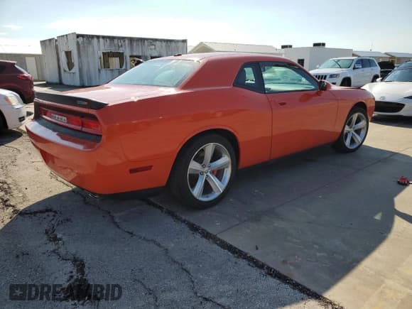 ✅ 2009 Dodge Challenger SRT-8 • VIN: 2B3LJ74W69H580575 • Lot: 74249184. Wystawiony na Copart z przebiegiem Nie podano. Bezpłatny archiwum sprzedaży aukcyjnych z USA i szczegółowy raport historii pojazdu na DreamBid. Zdjęcie 3.
