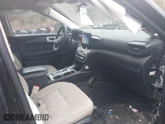 ✅ 2020 Ford Explorer • VIN: 1FMSK8BH3LGC95817 • Lot: 42008049. Listed on IAAI with 86,744 mi. Free auction sales archive from the USA and detailed vehicle history report at DreamBid. Image 5.