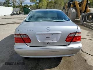 ✅ 2000 Mercedes-Benz CLK 320/430 • VIN: WDBLJ65G9YF132328 • Лот: 71779694. Опубликован ранее на Copart с пробегом 113 412 миль. Бесплатный доступ к архиву аукционных продаж из США и подробный отчёт об истории автомобиля на DreamBid. Изображение 6.