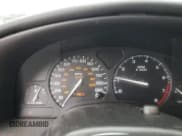 ✅ 2002 Saturn SL • VIN: 1G8ZK52702Z264191 • Лот: 70042825. Опубликован ранее на Copart с пробегом 118 826 миль. Бесплатный доступ к архиву аукционных продаж из США и подробный отчёт об истории автомобиля на DreamBid. Изображение 9.