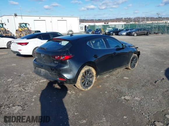 ✅ 2019 Mazda 3 Premium • VIN: JM1BPANM8K1115299 • Лот: 41231381. Опубликован ранее на IAAI с пробегом 66 264 миль. Бесплатный доступ к архиву аукционных продаж из США и подробный отчёт об истории автомобиля на DreamBid. Изображение 4.