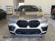 ✅ 2020 BMW X6 M Competition • VIN: 5YMCY0C06L9C91048 • Lot: 60874034. Wystawiony na Copart z przebiegiem 22 810 mil. Bezpłatny archiwum sprzedaży aukcyjnych z USA i szczegółowy raport historii pojazdu na DreamBid. Zdjęcie 5.