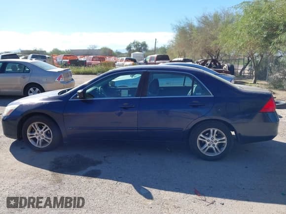 ✅ 2007 Honda Accord LX SE • VIN: 1HGCM56317A054302 • Lot: 43519968. Wystawiony na IAAI z przebiegiem 177 081 mil. Bezpłatny archiwum sprzedaży aukcyjnych z USA i szczegółowy raport historii pojazdu na DreamBid. Zdjęcie 14.