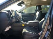 ✅ 2024 Mazda CX-50 S Select • VIN: 7MMVABAM6RN176633 • Lot: 81024735. Wystawiony na Copart z przebiegiem 11 210 mil. Bezpłatny archiwum sprzedaży aukcyjnych z USA i szczegółowy raport historii pojazdu na DreamBid. Zdjęcie 7.