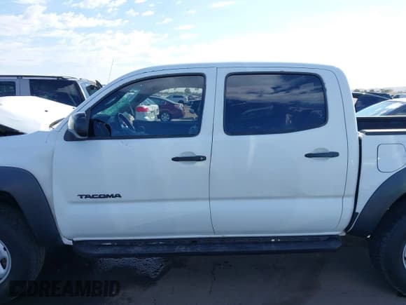 ✅ 2009 Toyota Tacoma PreRunner • VIN: 3TMJU62N79M086762 • Lot: 43398899. Listed on IAAI with 234,017 mi. Free auction sales archive from the USA and detailed vehicle history report at DreamBid. Image 14.