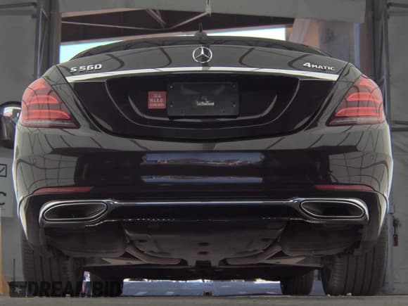 ✅ 2019 Mercedes-Benz S 560 • VIN: WDDUG8GB6KA437409 • Lot: 85378385. Wystawiony na Copart z przebiegiem 132 321 mil. Bezpłatny archiwum sprzedaży aukcyjnych z USA i szczegółowy raport historii pojazdu na DreamBid. Zdjęcie 13.