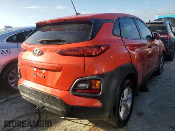 ✅ 2019 Hyundai Kona SE • VIN: KM8K12AA8KU388420 • Лот: 76146504. Опубликован ранее на Copart с пробегом 41 985 миль. Бесплатный доступ к архиву аукционных продаж из США и подробный отчёт об истории автомобиля на DreamBid. Изображение 3.